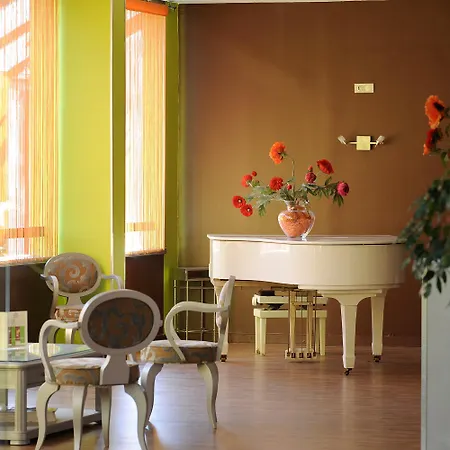 Mercure Arles Centre Arenes