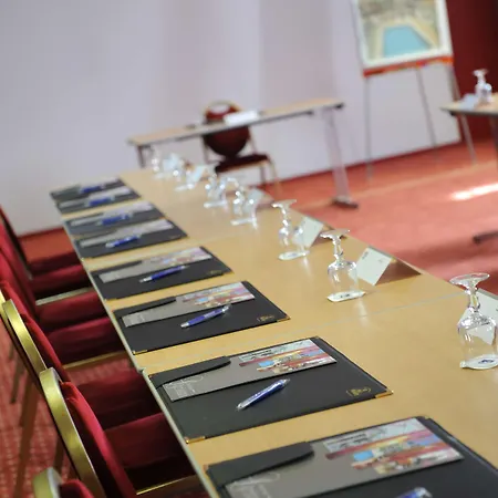 Mercure Arles Centre Arenes Arles
