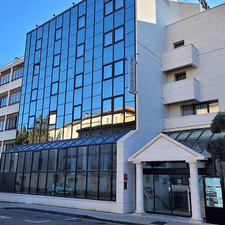 Mercure Arles Centre Arenes Hotell 4*
