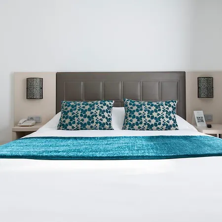 Mercure Arles Centre Arenes 4*