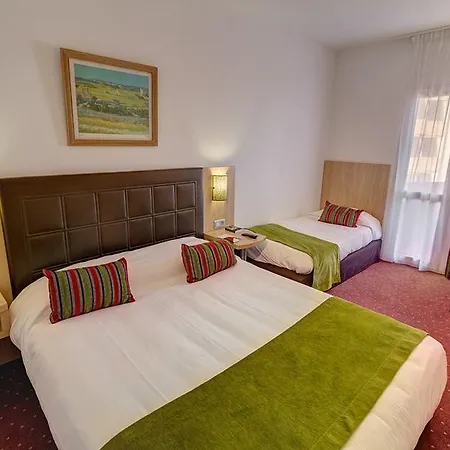Atrium Centre Hotel 3*