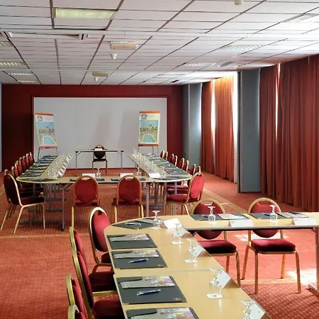 Atrium Centre 3* Arlés