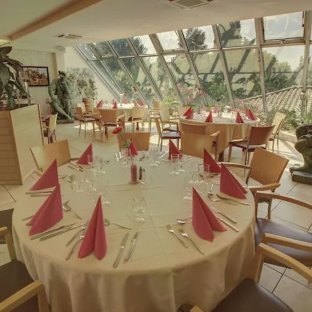 Atrium Centre Hotel Arlés