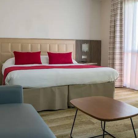 Atrium Centre Hotel