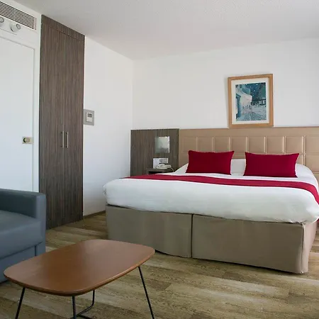 Atrium Centre 3* Arlés