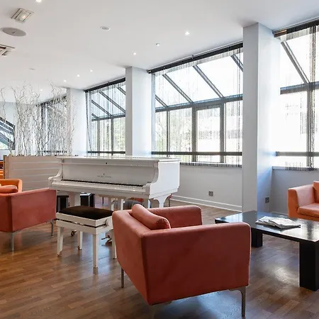 Atrium Centre 3*